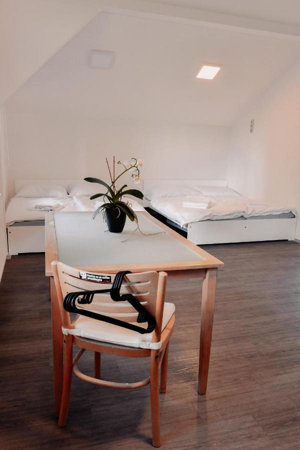 Apartmany Centrum Nový Bor Buitenkant foto